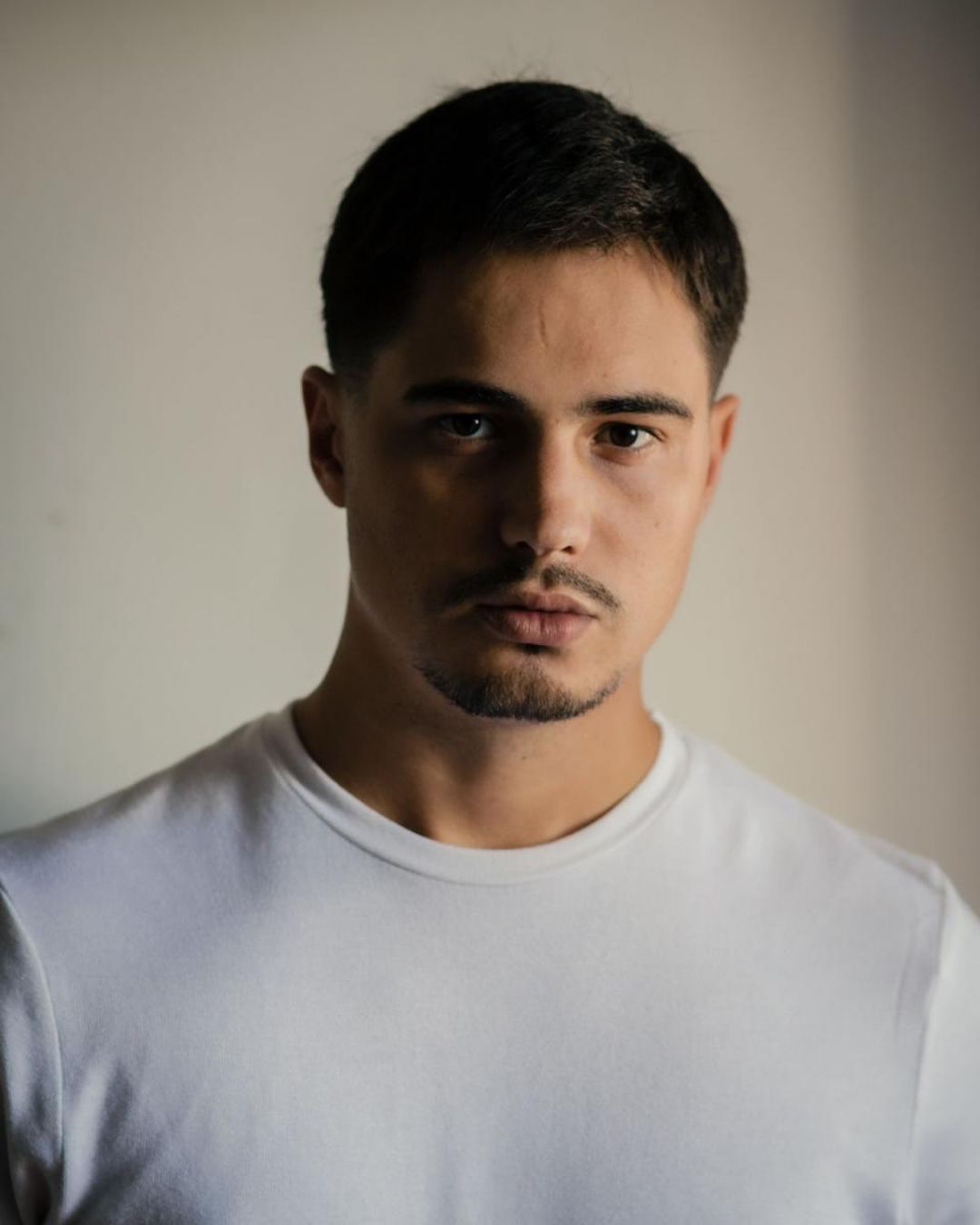 Retrato de Danilo Mesquita, ator da Cursino